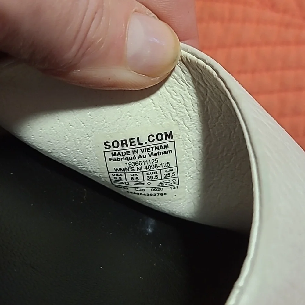 Sorel Roaming Decon slide sandal, size 8.5 - Picture 10 of 10